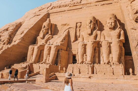 Excursión a Abu Simbel desde Asuán en coche