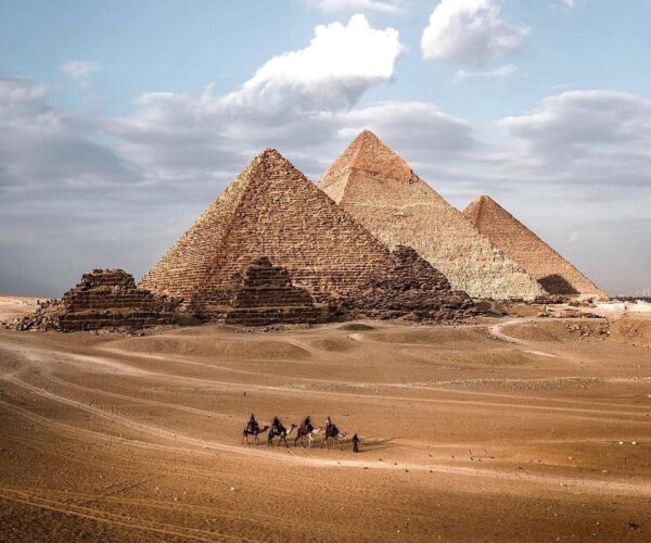 Parada en El Cairo 4 Días / 3 Noches